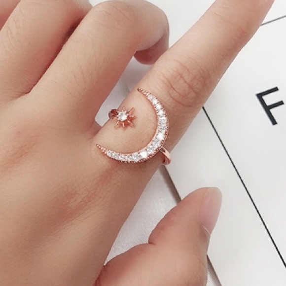 Jewelry - NEW 💎 Moon & Star Rose Gold Adjustable Ring